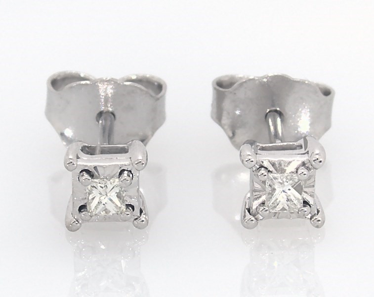 Radiant Reflections 1 10 Cttw Diamonds Sterling Silver Earrings